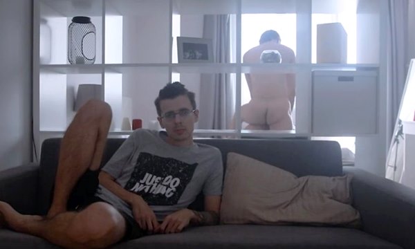 Пока парень засмотрелся тупые мультики, лучший друг пошел и выебал его девушку.